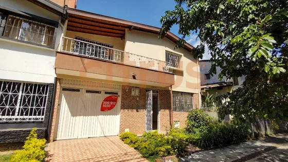 Casas En Venta Calasanz 643-7178786