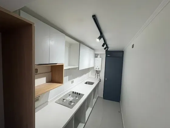 Metro Los Dominicos, Remodelado, Disponibilidad Inmediata