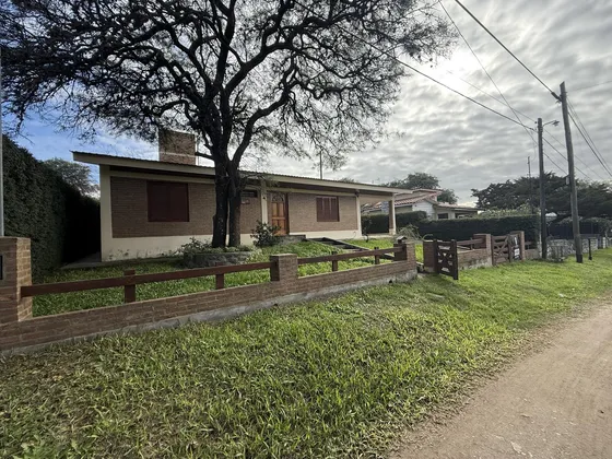 Casa En  Venta Con Pileta A Metros Del Rio Anisacate
