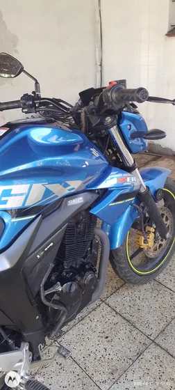 Suzuki Gixxer