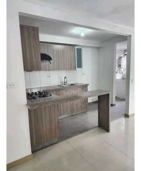 Hermoso Apartamento En Envigado Sector La Paz Piso 2 Ascensor
