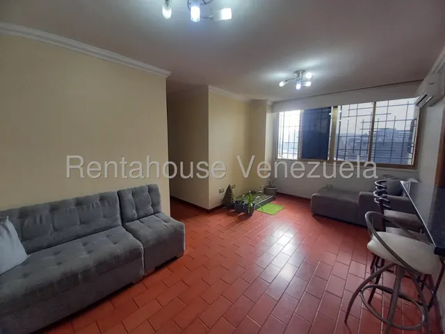 ¡apartamento Completamente Cómodo Ubicado En Una Privilegiada Calle Ciega Residencial! - Los Ruices, Los Cortijos - Luis Gomez - Mls #25-17213