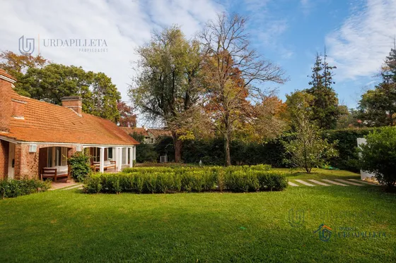 Casa En Venta  Tortugas Cc Con Sobre 3308 M2 Cancha De Golf