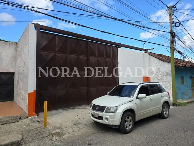 Local Comercio Industral En Venta, Calle Paez, Guatire, Miranda 