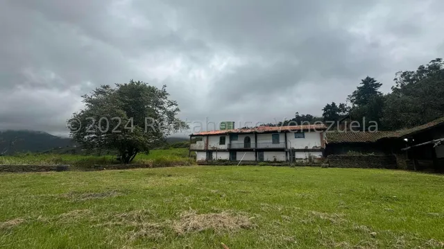 Casa En Venta Ubicada En La Colonia Tovar, Fvina 24-29213
