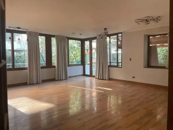 Arriendo Departamento Con Patio De 4 Dormitorios