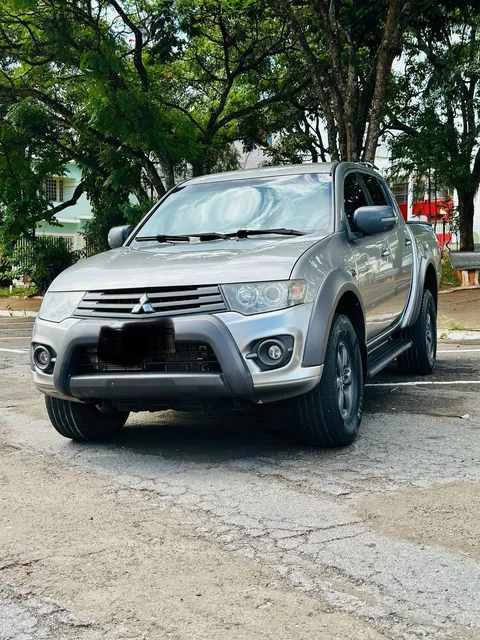 Mitsubishi L200 3.2 Triton Outdoor Cab. Dupla 4x4 4p