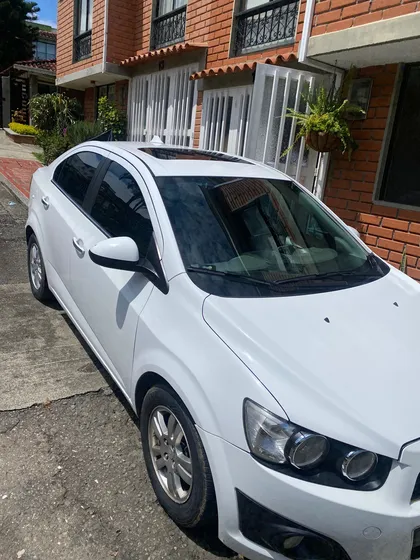 Chevrolet Sonic 1.6 Lt 5 P