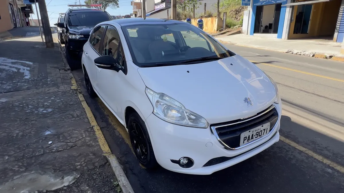 Peugeot 208 2014 1.5 Allure Flex 5p — foto 4