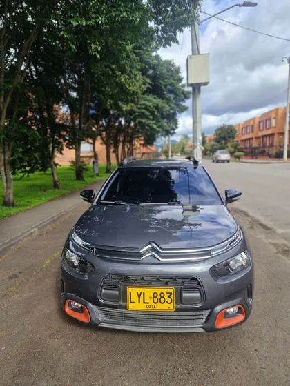 Citroën C4 Cactus 1.6 Shine Turbo Aut