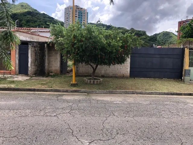 Vende Terreno En Urb. La Trigaleña, Calle 127