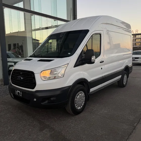 Ford Transit 2.2 Furgon Mediano 350m