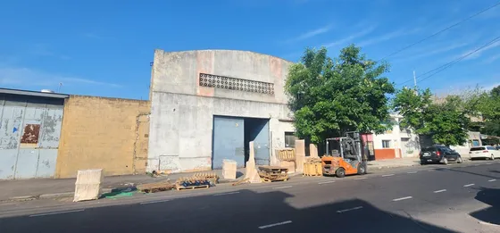 Galpón 871 M² Cubiertos C/oficinas Baños Y Vestuario - Villa Lugano