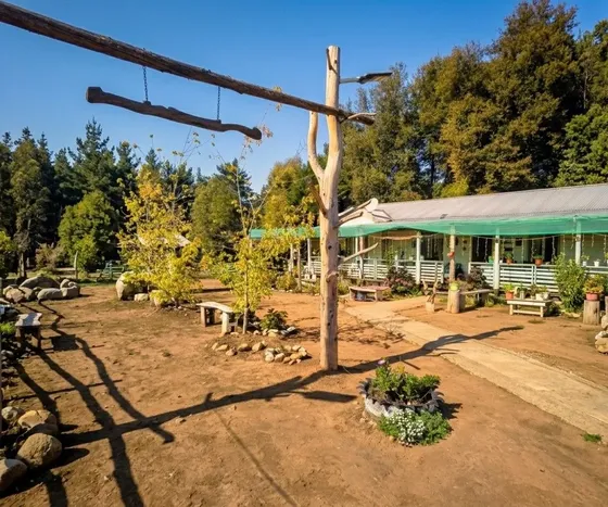 Casa Con Cabaña Y Buen Terreno En Parral