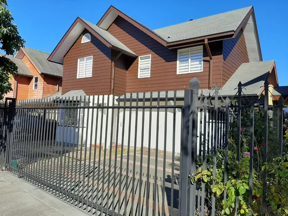 Arriendo Amplia Casa Barrio Los Conquistadores