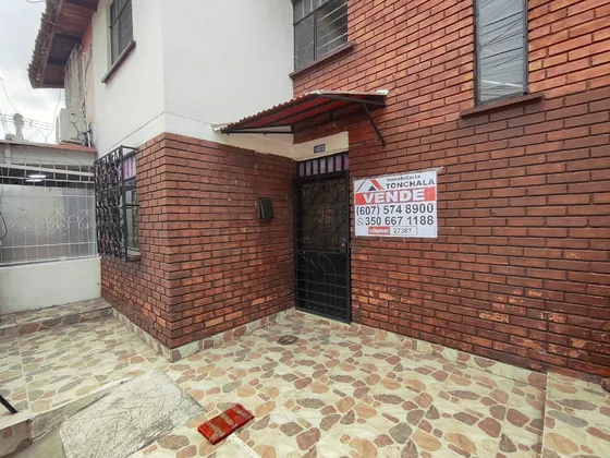 Casa En Venta En San Eduardo. Cod V27387
