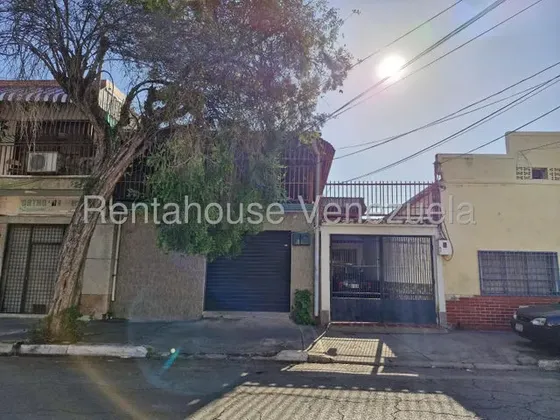 La Barraca Maracay Venta De Bella Casa Con Terreno Contácteme Y Conversemos Gbf 26-16310