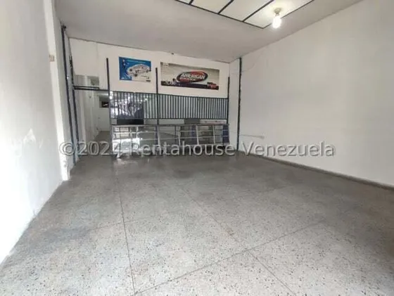 Rentahouse Vende Local En La Venida Los Cedros De 262mts2 Ideal 24-21387 Holder