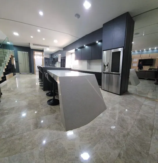 Annic Coronado Vende Townhouse En Venta En La Res. Cumbres De Guataparo Ref. 261132