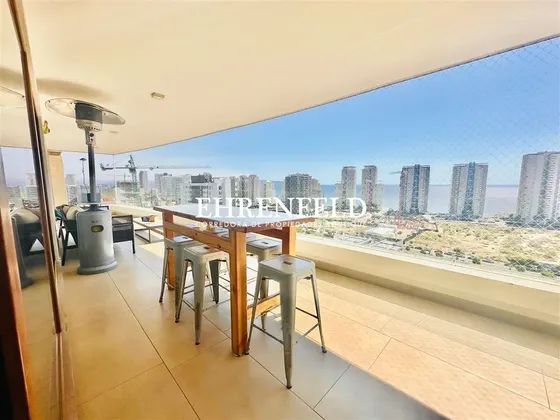 Pinares De Montemar, Concón. Departamento De 163 M2.