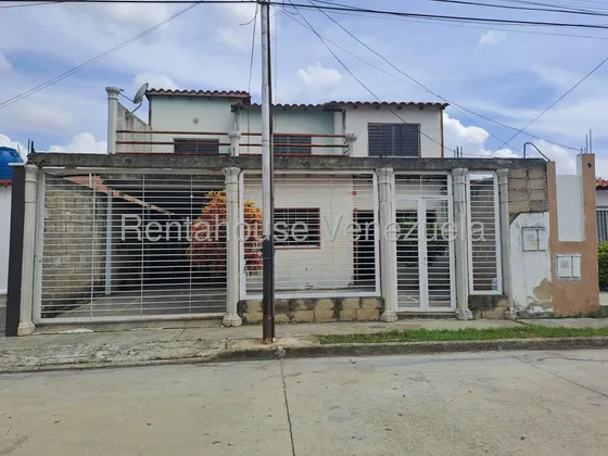Casa En Venta En Cagua Aragua 25-20140 Irrr 