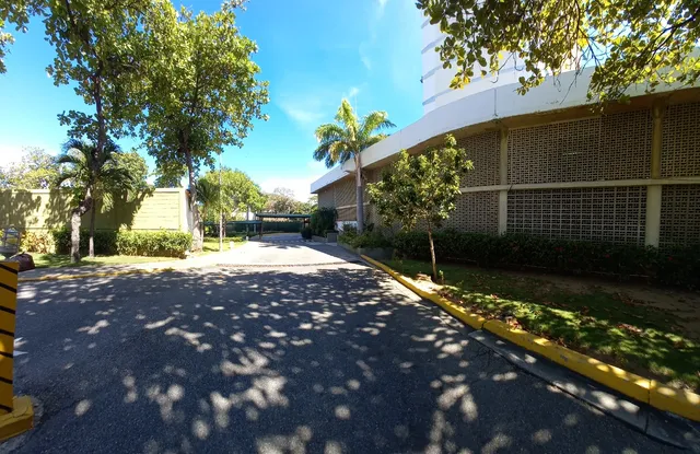 Vendemos Apartamento, Centro Social El Mirador - Club Puerto Azul -  Ver Video - 2/2/1 Xavierjennyinmuebles