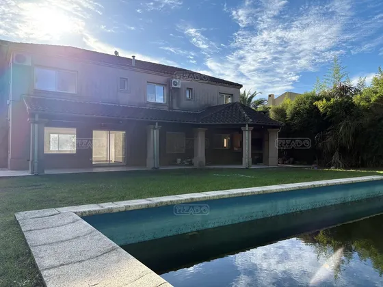 Casa  En Alquiler En San Isidro Labrador, Villanueva, Tigre