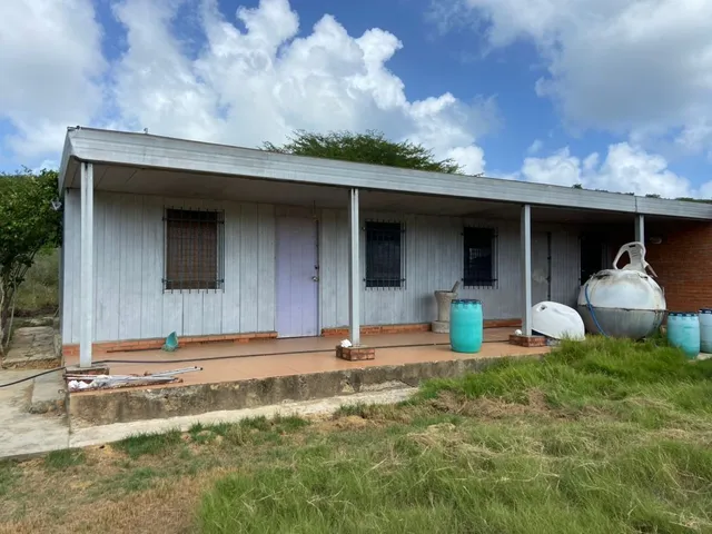 Century21 Vende Maravillosa Casa Con Terreno Amplio Con Muelle 