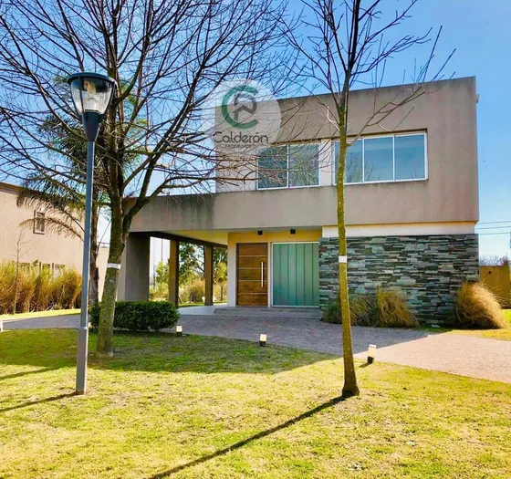 Casa En Venta / Alquiler Country Terravista