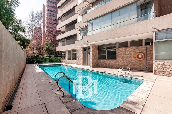 Departamento En Venta De 2 Dorm. En Las Condes