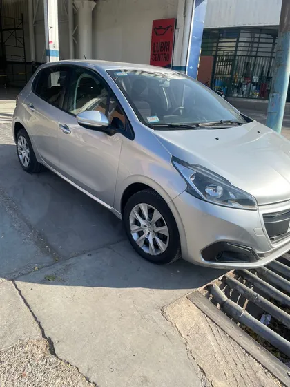Peugeot 208 1.5 Active
