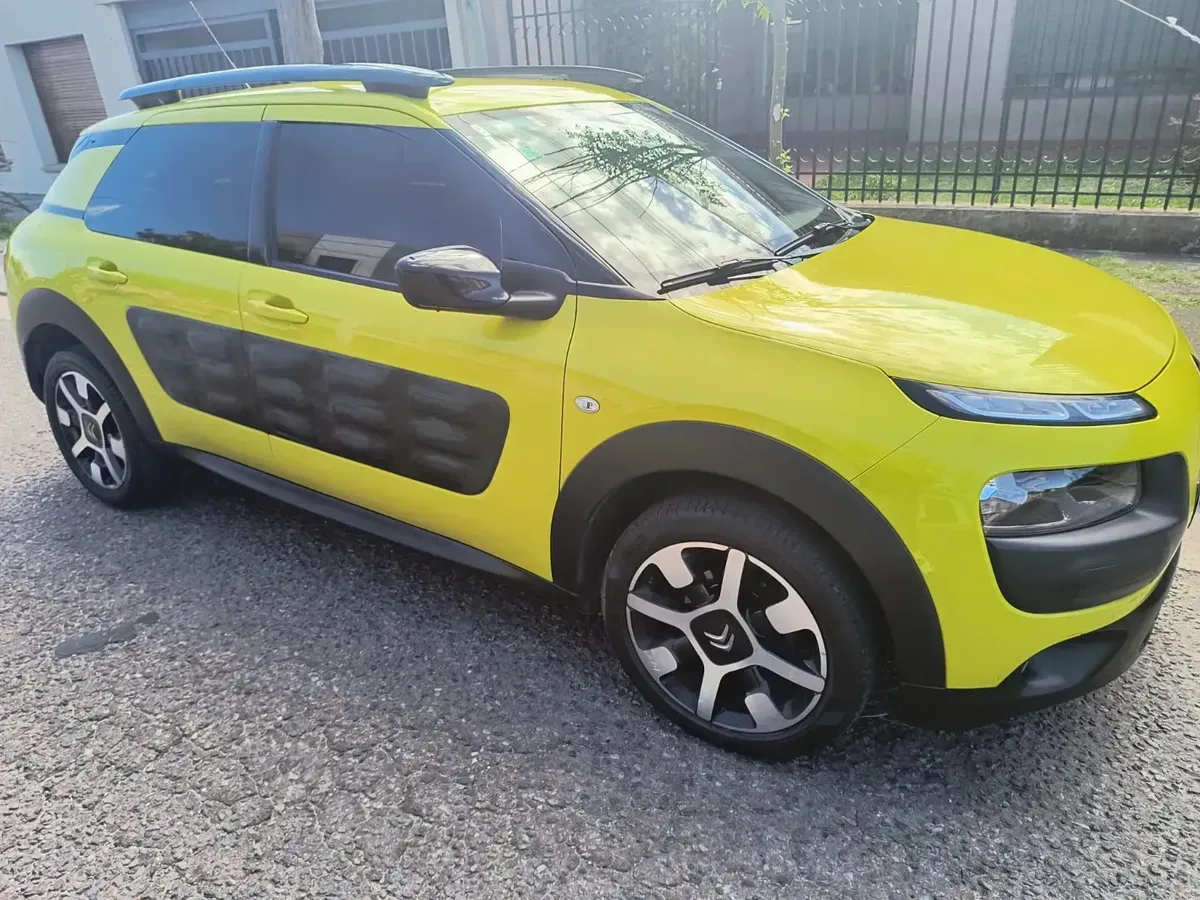 Citroën C4 Cactus 1.2 Puretech 110 AT6 S&S Shine