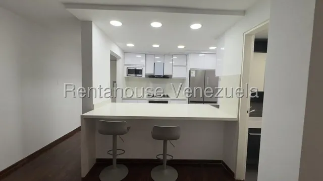 Cur Apartamento En Alquiler En Los Palos Grandes 25-20311 Yg