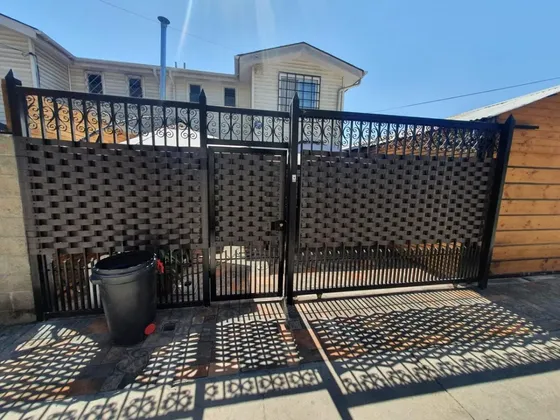 Casa Familiar En Excelente Ubicación Con Cafetería Equipada
