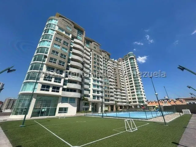 Maritza Lucena Vende Espectacular Penthouse En Obra Gris Al Este De Barquisimeto, Amplios Ambientes, Terraza, Canchas De Tenis, Futbol, Parque, Piscina, Gimnasio, Parrillera, Agua Y Gas, Vigilancia.