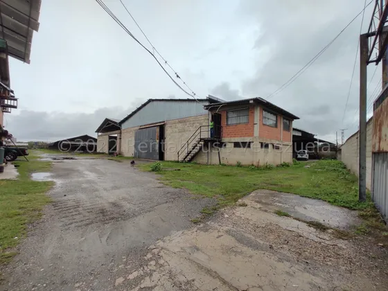 Amplio Terreno Propio En Venta Avicola 10.424 Metros Granja Avicola Con Galpones En Funcionamiento Luz Trifasica Banco Transformadores Oficina Negociable Estef 23-8117