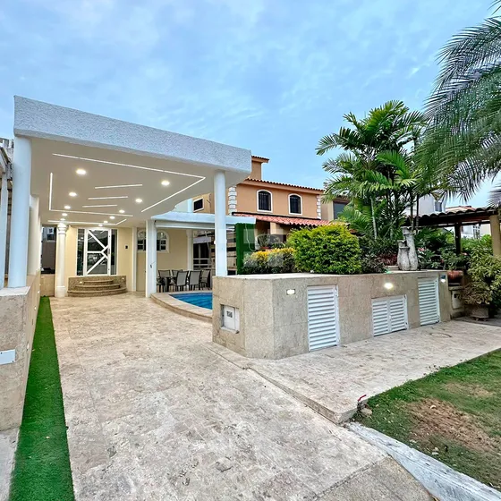 Hermosa E Impecable Casa En El Conjunto Residencial Casas Bote B
