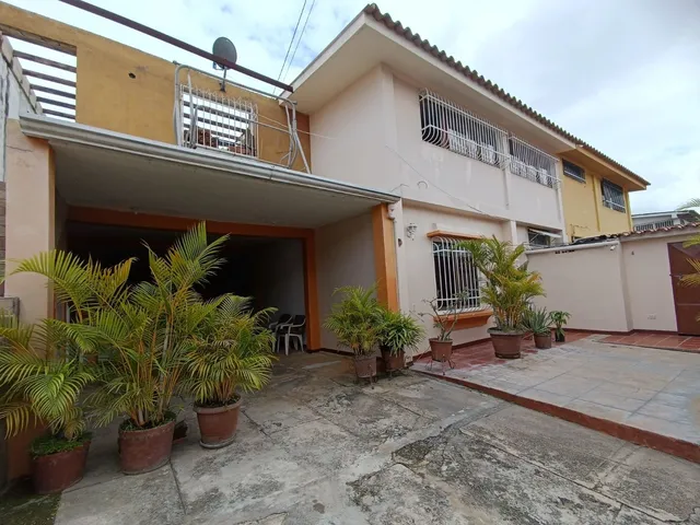 Keydis Pantoja Inzitu Realtors Vende Casa En El Morro 1 San Diego