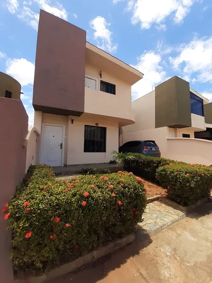 Venta Town House En Villas Del Tepuy, El Tiamo, Puerto Ordaz