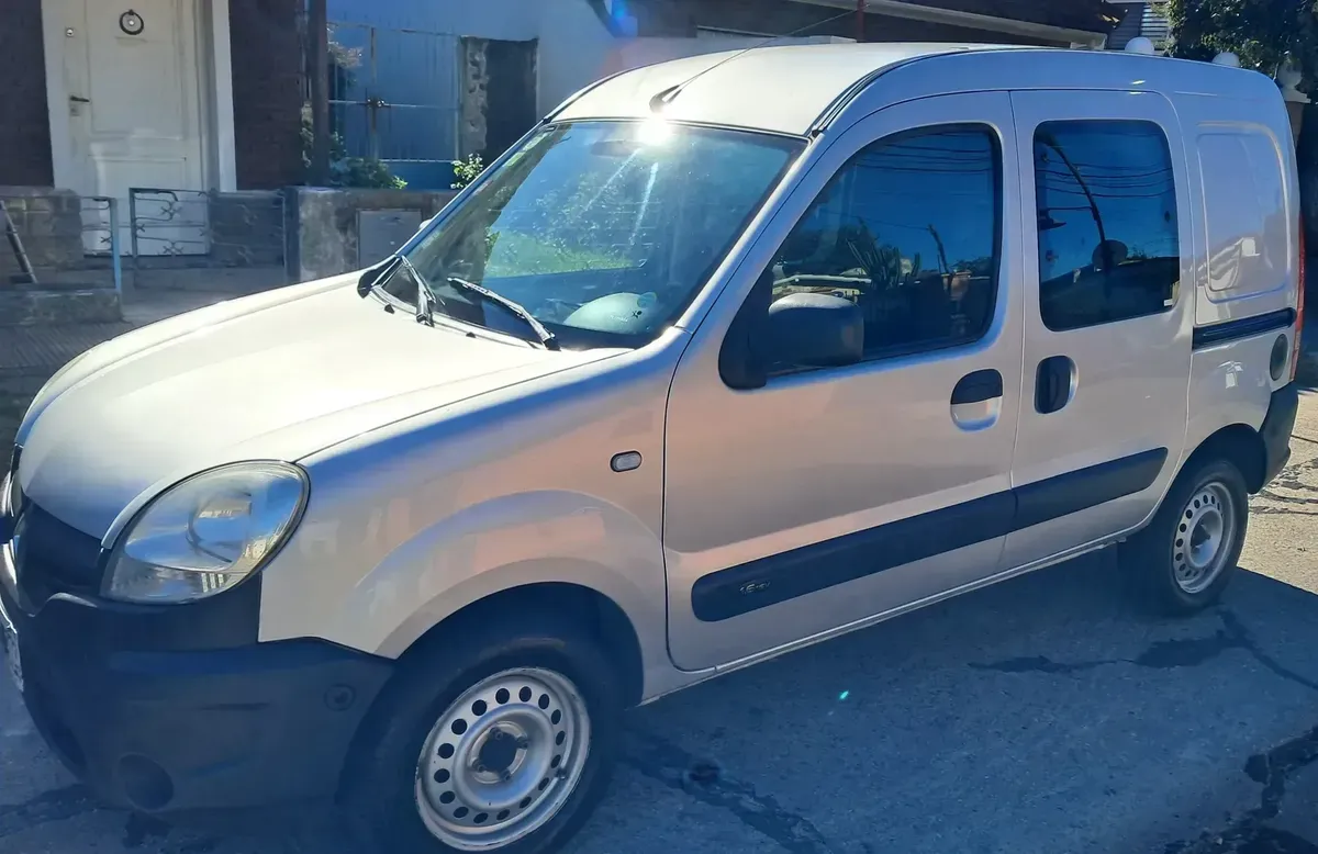 Renault Kangoo 1.6 Van Ph3 Comfort 5-Door LC