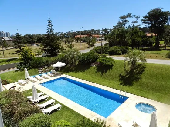 Departamento En Punta Del Este  En Venta Y Alquiler Temporario Sea House Garden