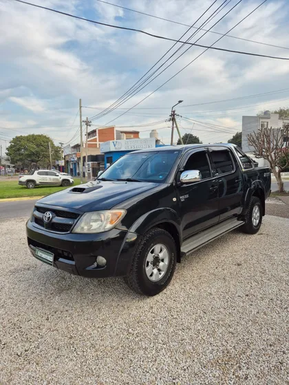 Toyota Hilux Pick-up 3.0 I Sr Cab Doble 4x4 Doble Airbag