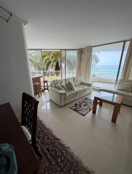 Venta Cómodo Departamento De Esquina En San Alfonso Del Mar
