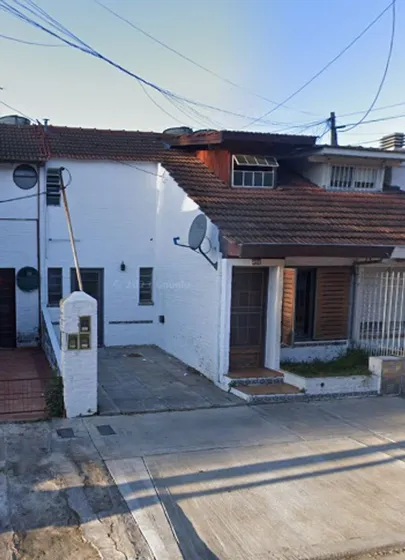 Alquier Duplex 3 Ambientes Patio Y Cochera Haedo