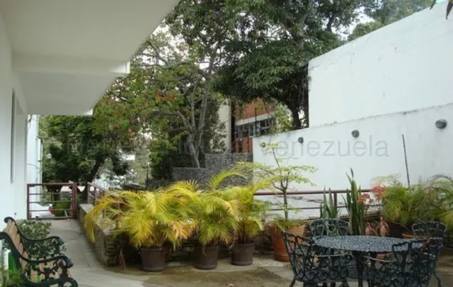 Se Vende Bella Y Acogedora Casa En La Florida Mls 25-999