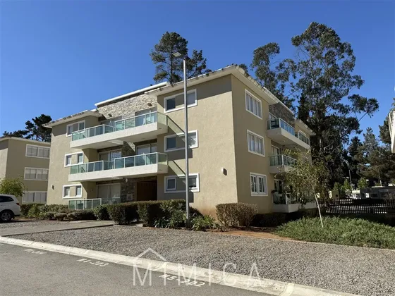 Departamento En Venta De 3 Dorm. En Algarrobo