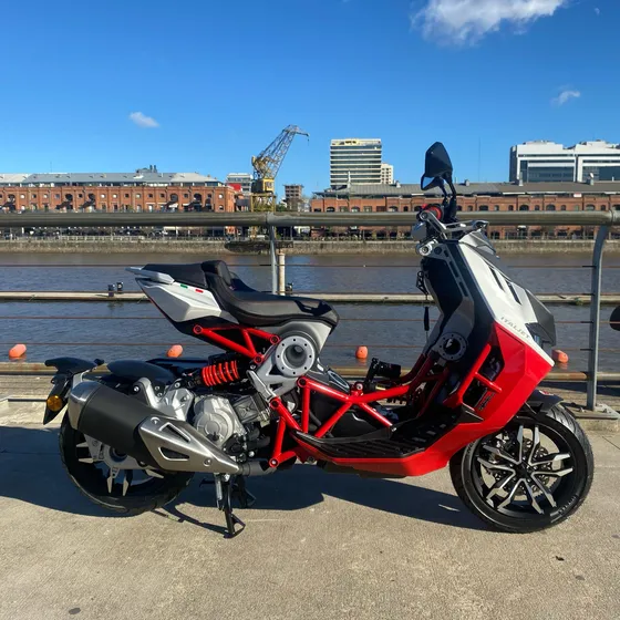 Scooter Italjet Dragster 200