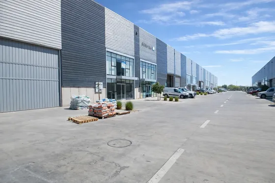 Bodega 700 M2 Más Oficina 100 M2 En Condominio