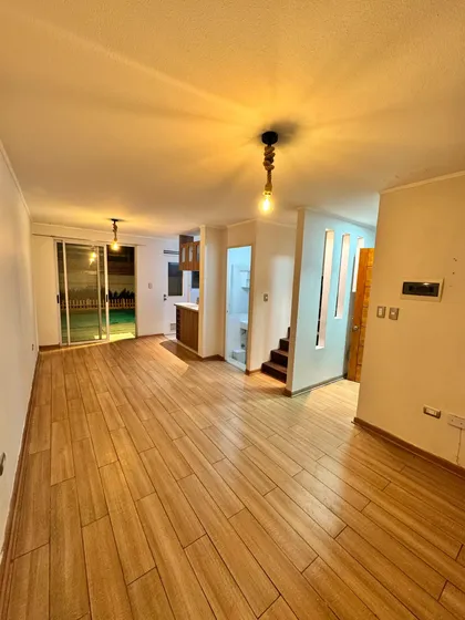Casa 2,5d2b Estacionamiento Condominio Cerrado