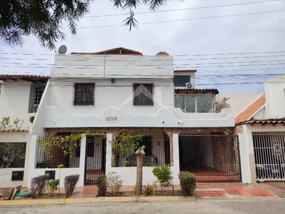 Home24 Pelicano Vende Espaciosa Casa En El Conjunto Residencial El Ingenio. Nueva Barcelona